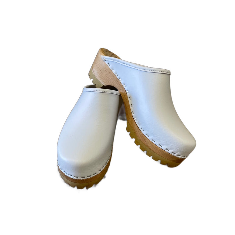 White Mountain Clogs