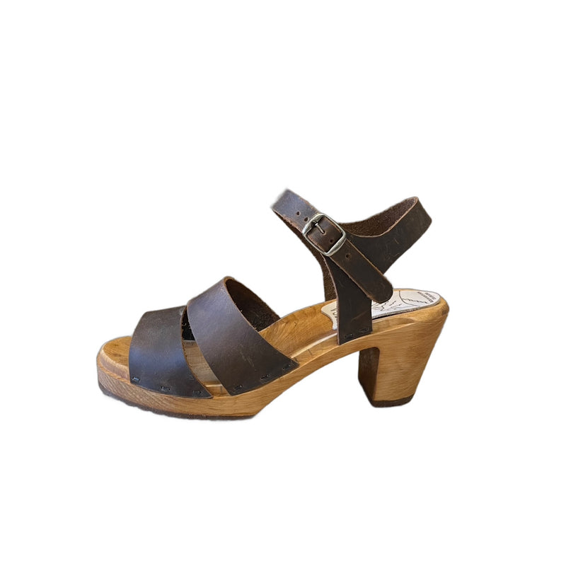 High Heel Emma sandal in Raisin