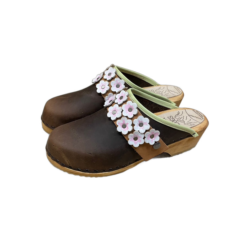 Traditional Heel Raisin with Pistachio Edgeband and Cherry Blossom Linnes Snap Strap