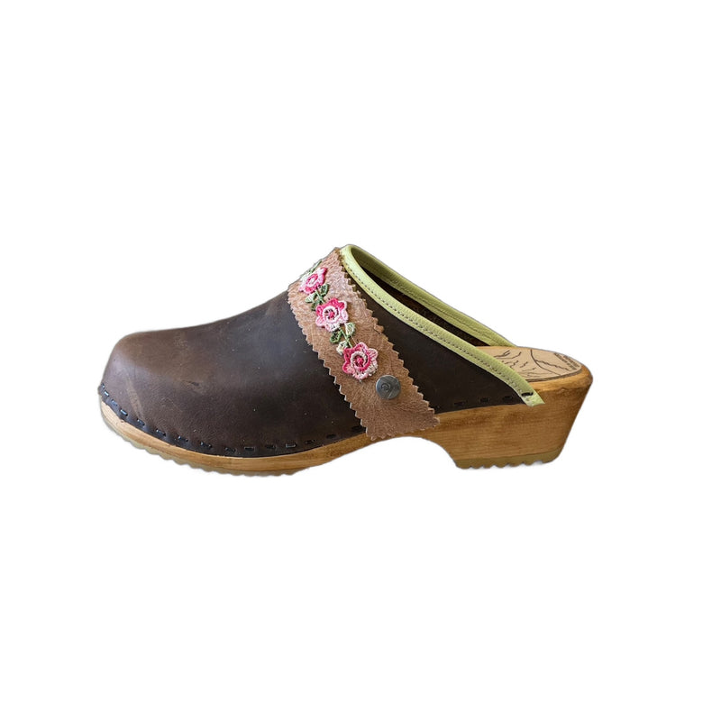 Traditional Heel Raisin with Pistachio Edgeband and Gretel Snap Strap