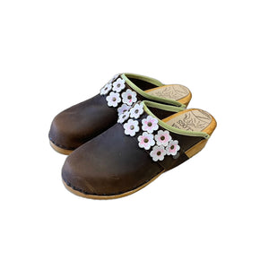 Traditional Heel Raisin with Pistachio Edgeband and Cherry Blossom Linnes Snap Strap