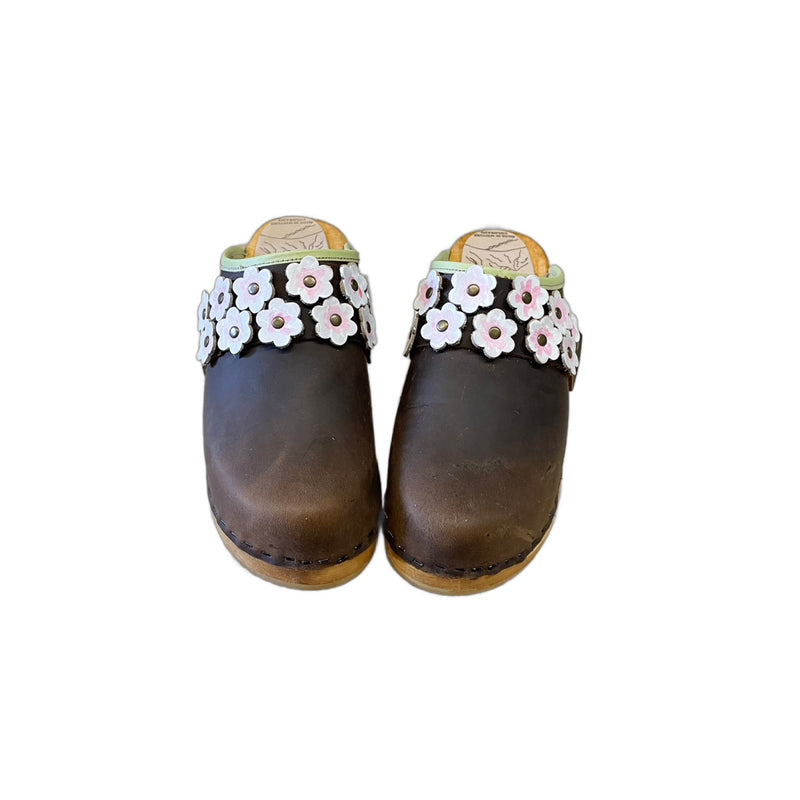 Traditional Heel Raisin with Pistachio Edgeband and Cherry Blossom Linnes Snap Strap