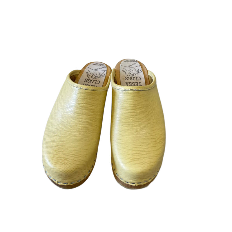 Traditional Heel in your choice of Textured Lizard Featured Leather