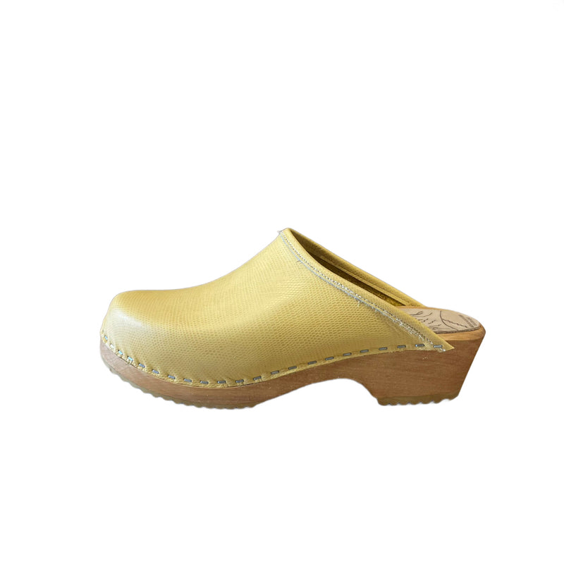 Traditional Heel in your choice of Textured Lizard Featured Leather