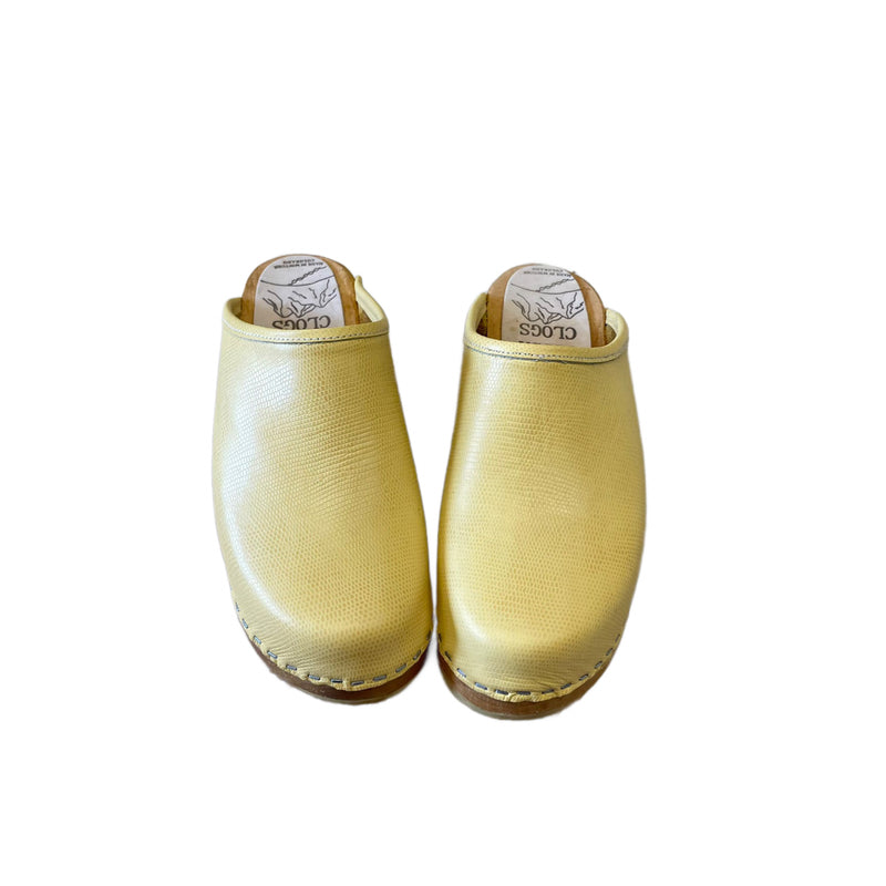 Traditional Heel in your choice of Textured Lizard Featured Leather