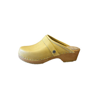 Traditional Heel in your choice of Textured Lizard Featured Leather