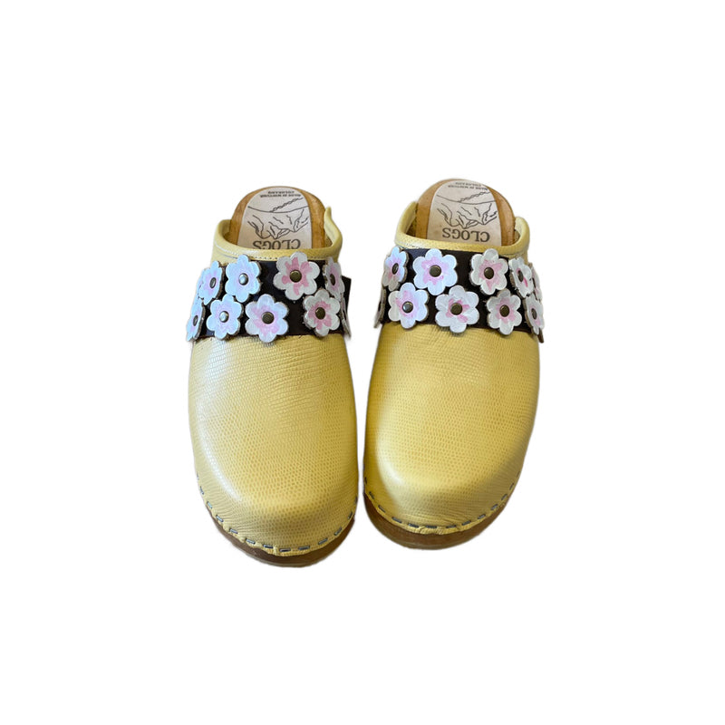 Traditional heel Banana Lizard with Linnea Snap strap