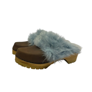 Mountain Yura Light Blue Toscana Shearling Clogs in Cocoa Bean Leather