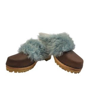 Mountain Yura Light Blue Toscana Shearling Clogs in Cocoa Bean Leather