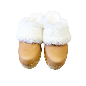 High Heel Mountain Yura Shearling Clog in Biscuit Leather and Cream Shearling