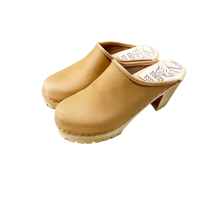 Biscuit High Heel Mountain Clogs