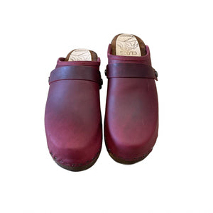 Black Cherry Traditional Heel Snap strap Clogs