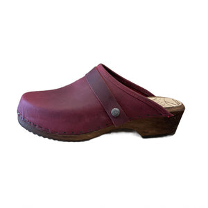 Black Cherry Traditional Heel Snap strap Clogs
