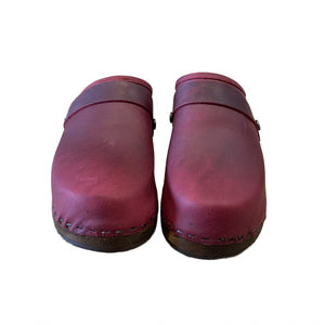 Black Cherry Traditional Heel Snap strap Clogs