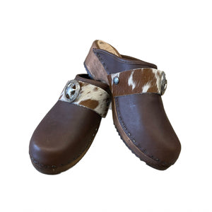 Chocolate Traditional Heel Cow print Snap strap Clog