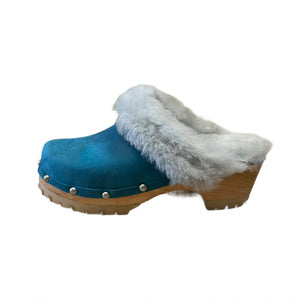 Pacific Blue Mountain Sole shearling Clogs with decorative nails