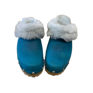 Pacific Blue Mountain Sole shearling Clogs with decorative nails