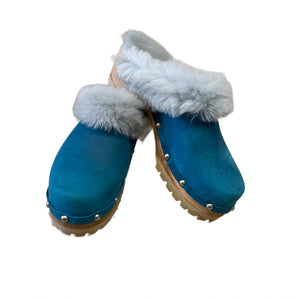 Pacific Blue Mountain Sole shearling Clogs with decorative nails