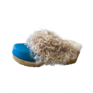 Mountain Sole Yura Pacific Blue with Wheat Tigrado Shearling
