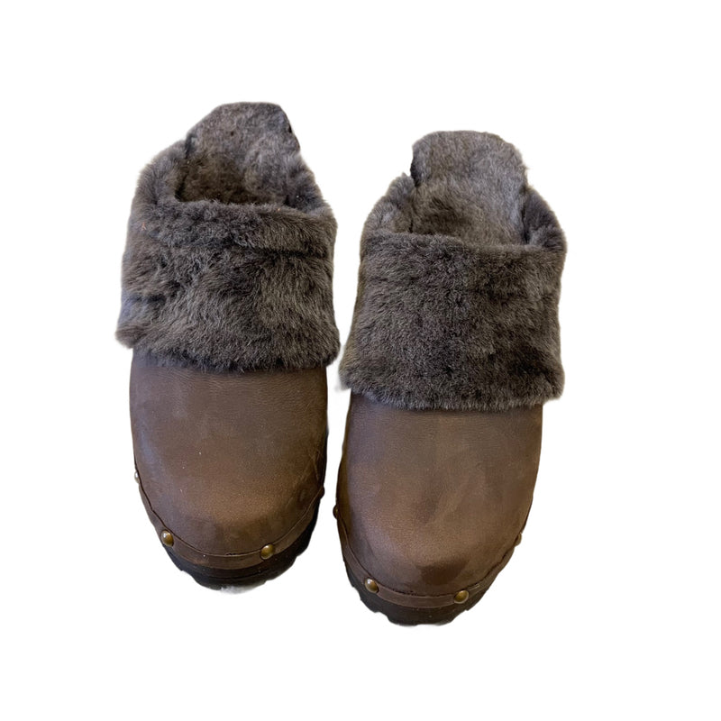 Chocolate Brown High Heel Mountain Yura Shearling clogs