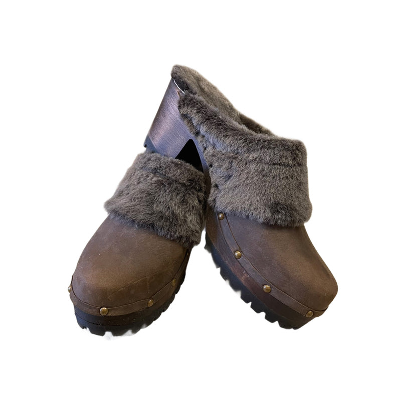 Chocolate Brown High Heel Mountain Yura Shearling clogs
