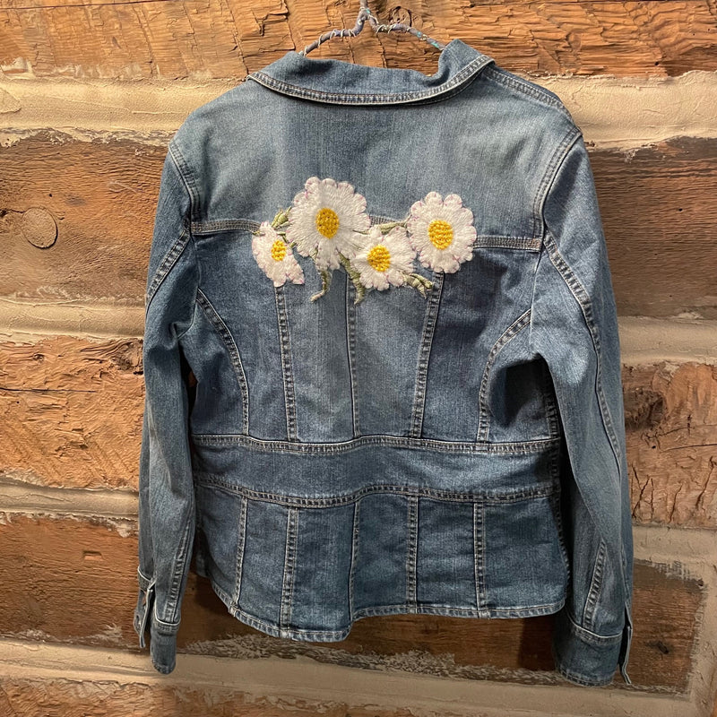 Denim jacket with floral embroidery 