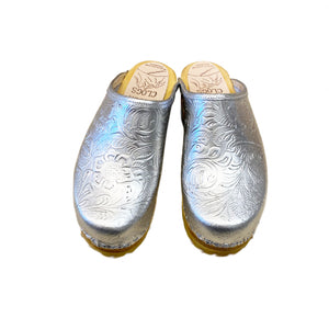 Flower Embossed Silver Mountain Clogs