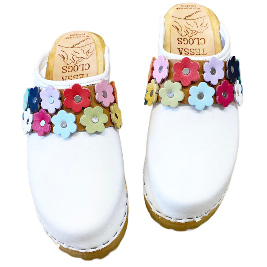 Mountain Sole White with Linnea Flower Snap Strap