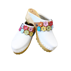 Mountain Sole White with Linnea Flower Snap Strap