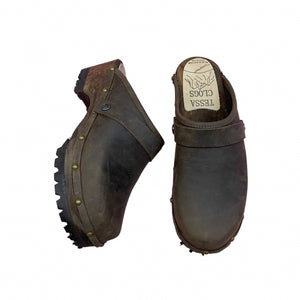 Mountain Clogs in Brown oil Tanned Leather with Decorative Nails