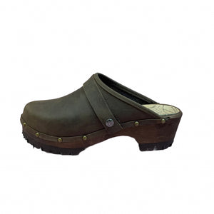 Mountain Clogs in Brown oil Tanned Leather with Decorative Nails
