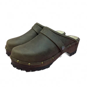 Mountain Clogs in Brown oil Tanned Leather with Decorative Nails