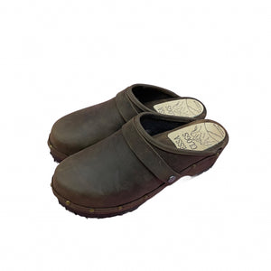 Mountain Clogs in Brown oil Tanned Leather with Decorative Nails