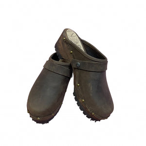 Mountain Clogs in Brown oil Tanned Leather with Decorative Nails