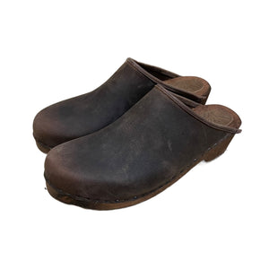 Rustic Brown Men's Clogs