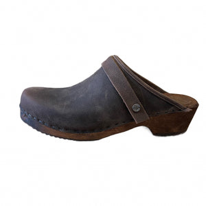 Rustic Brown Men's Clogs