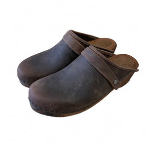 Rustic Brown Men's Clogs