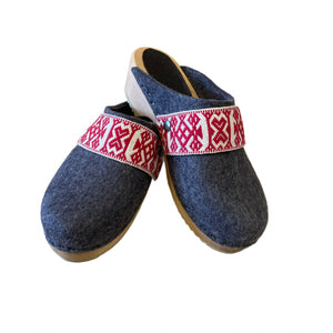 Antracite Vegan Wool  Clogs with Ribbon Snap Strap