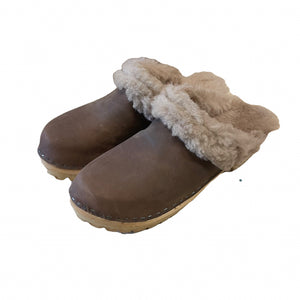 Mountain Sole Chocolate with Blush Shearling - Second Quality Sample Sale 60% off