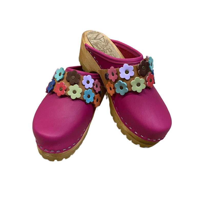 Magenta Mountain Clogs with Linnea Snap Strap in Cocoa/multi