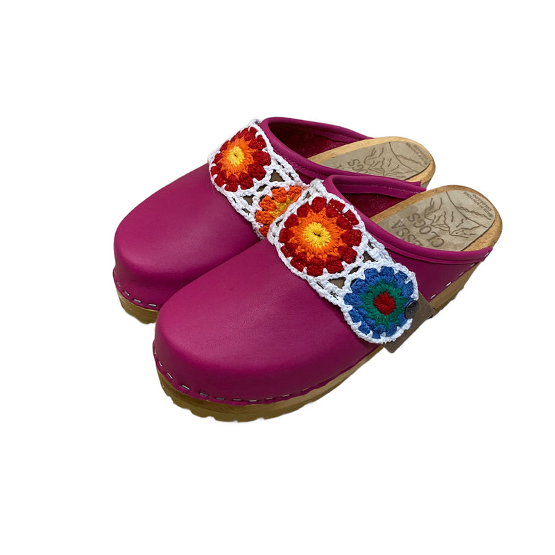 Magenta Mountain Clog with Red Sara Snap Strap