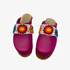 Magenta Mountain Clog with Red Sara Snap Strap