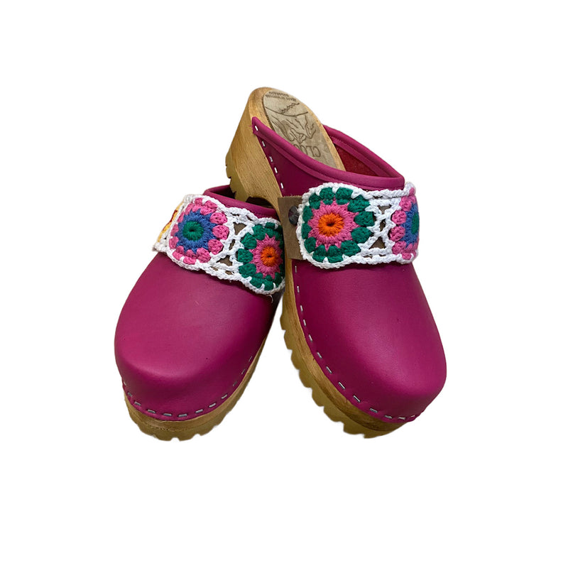 Magenta Mountain Clog with Pink Sara Snap Strap