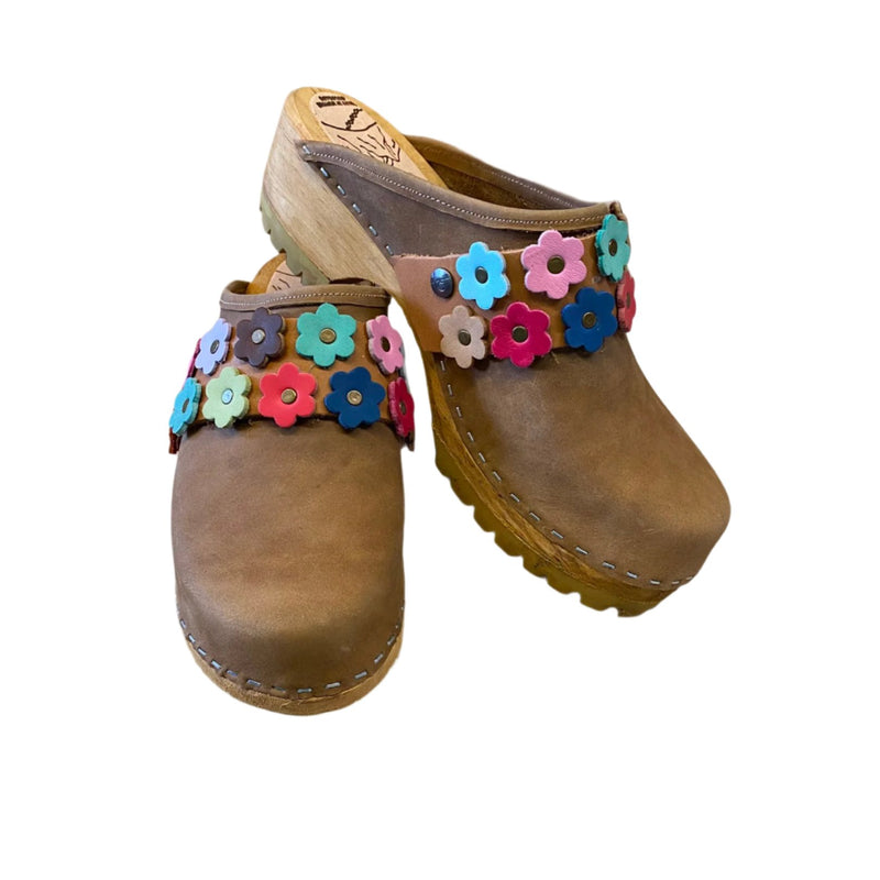 Mountain Sole in your choice of Featured Leather with Multi Colored Linnea Strap