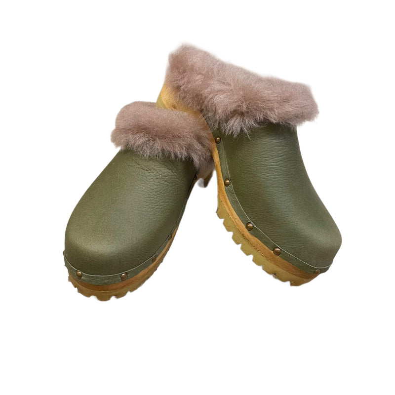 Olive Textured Leather with Otterbrown shearling Mountain Clogs