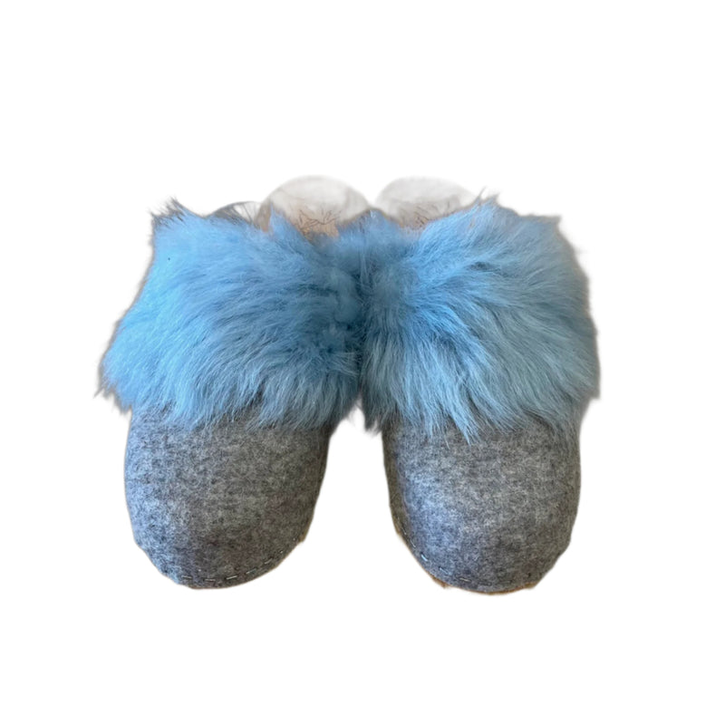 Granite Wool mountain clogs with Light Blue Tigrado Shearling Snap Straps