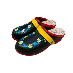 Hand painted Cornflower daisy traditional heel clogs