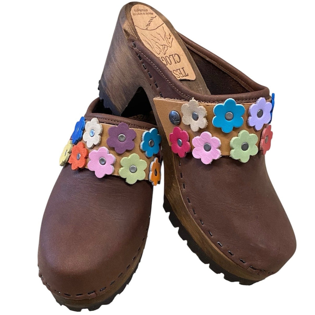 High Heel Mountain Sole Brown Oil Tanned Leather with Linnea Flower Snap Strap