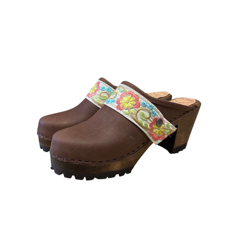 High Heel Mountain Sole Brown Oil Tanned Leather with your choice of Ribbon Snap Strap
