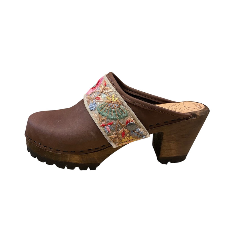 High Heel Mountain Sole Brown Oil Tanned Leather with your choice of Ribbon Snap Strap